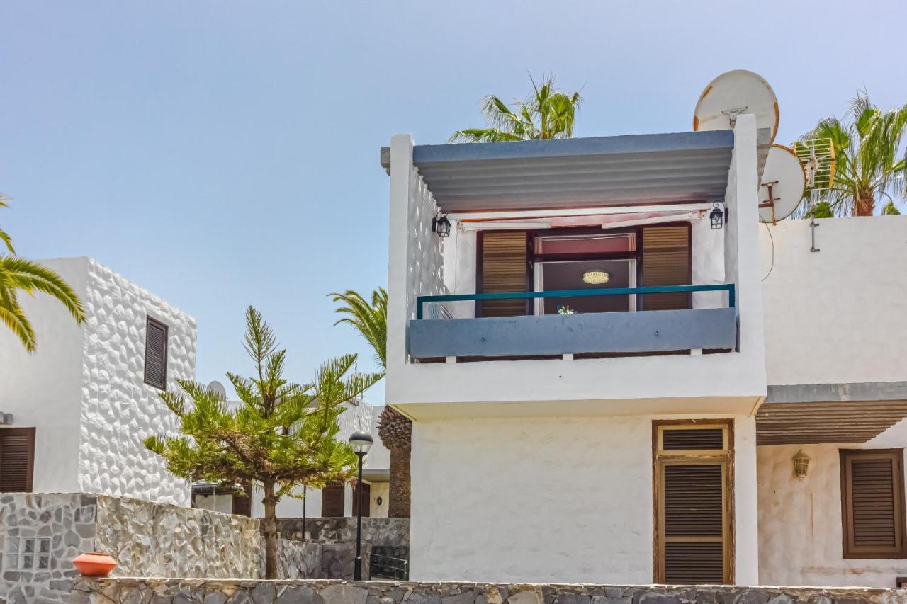 Apartment Apart America - 150 Meters From The Beach, Free Wi-Fi Arona  Exterior photo